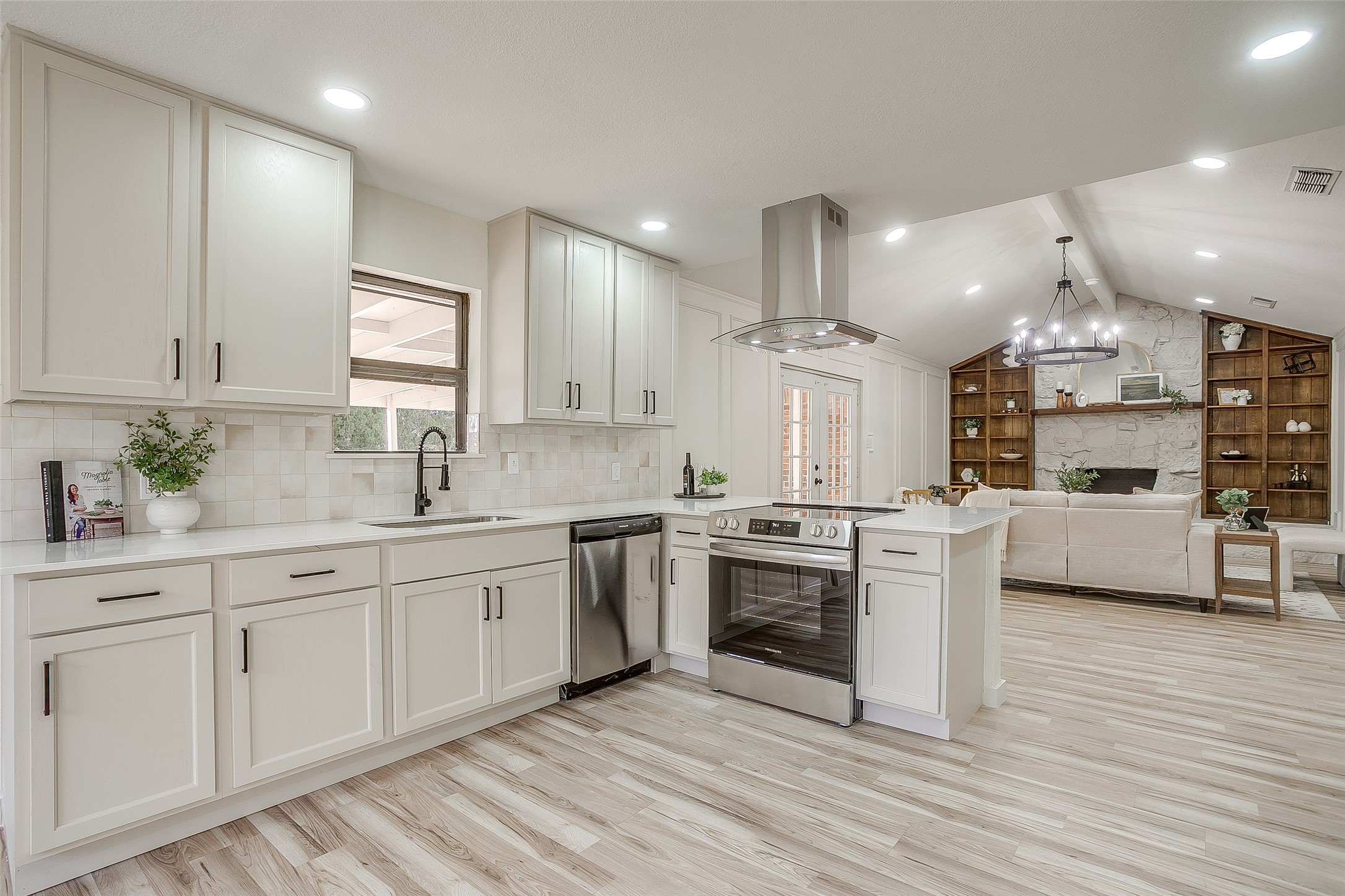 2421 Meadow View