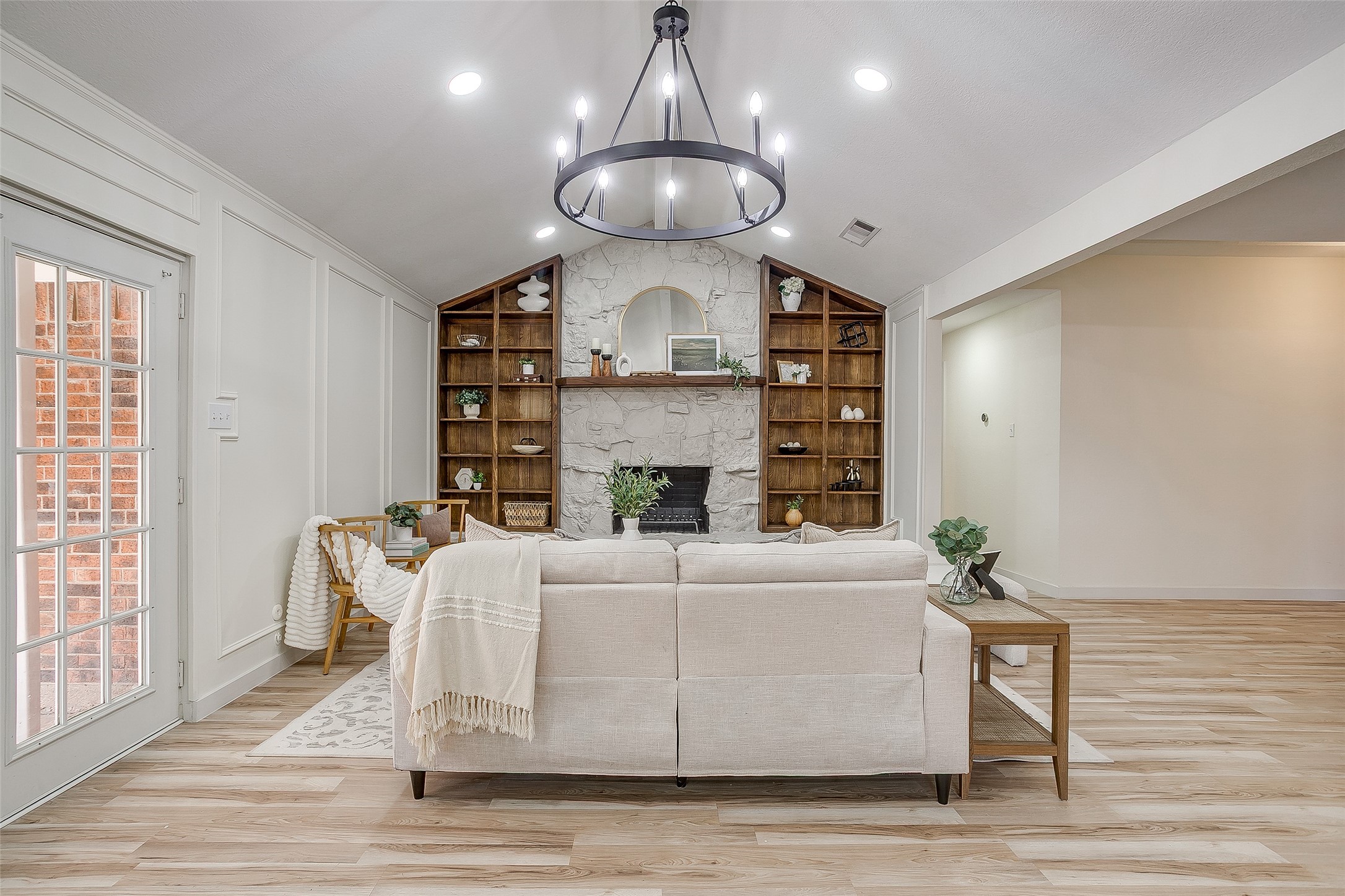 2421 Meadow View