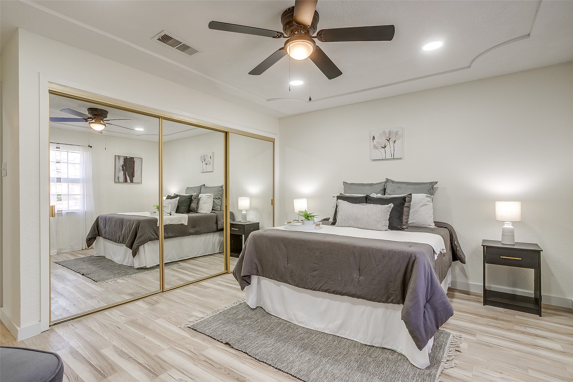 2421 Meadow View
