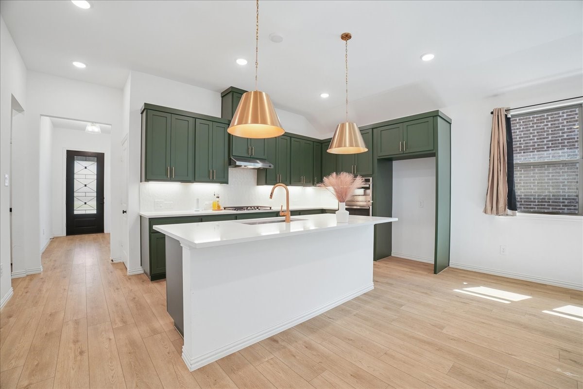 2115 Meadowlark Lane