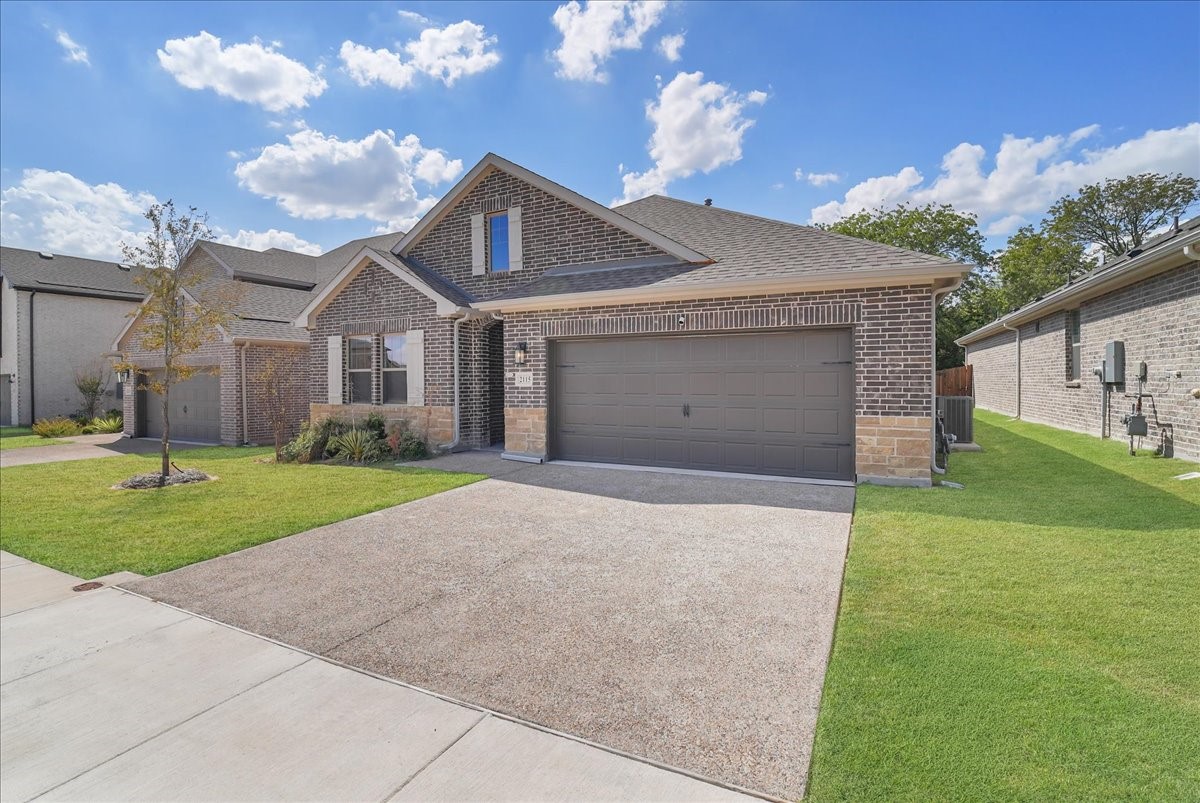2115 Meadowlark Lane