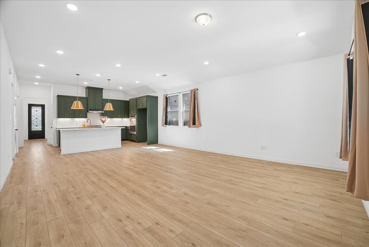 2115 Meadowlark Lane