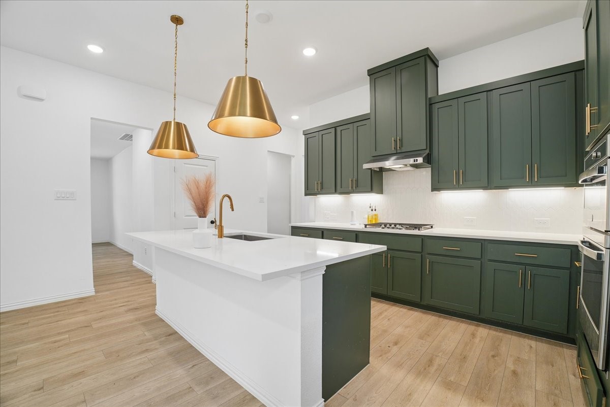 2115 Meadowlark Lane