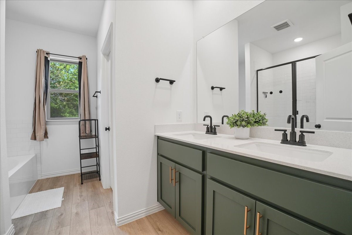 2115 Meadowlark Lane