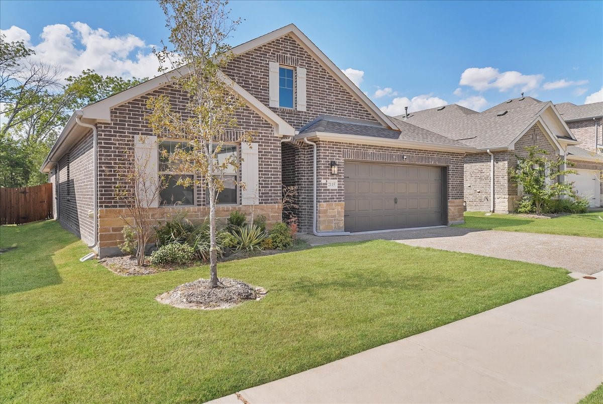 2115 Meadowlark Lane