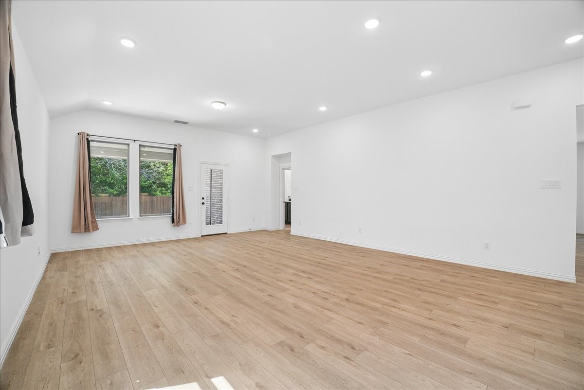 2115 Meadowlark Lane
