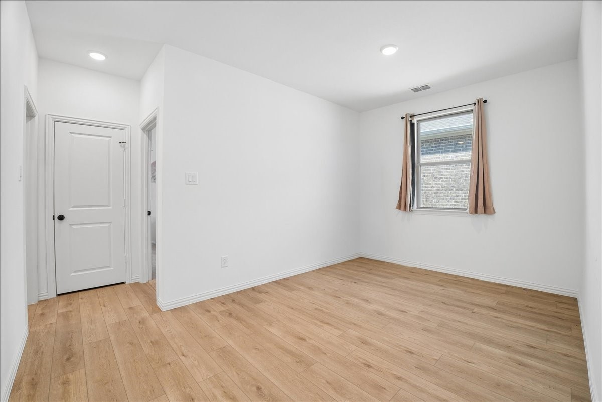 2115 Meadowlark Lane