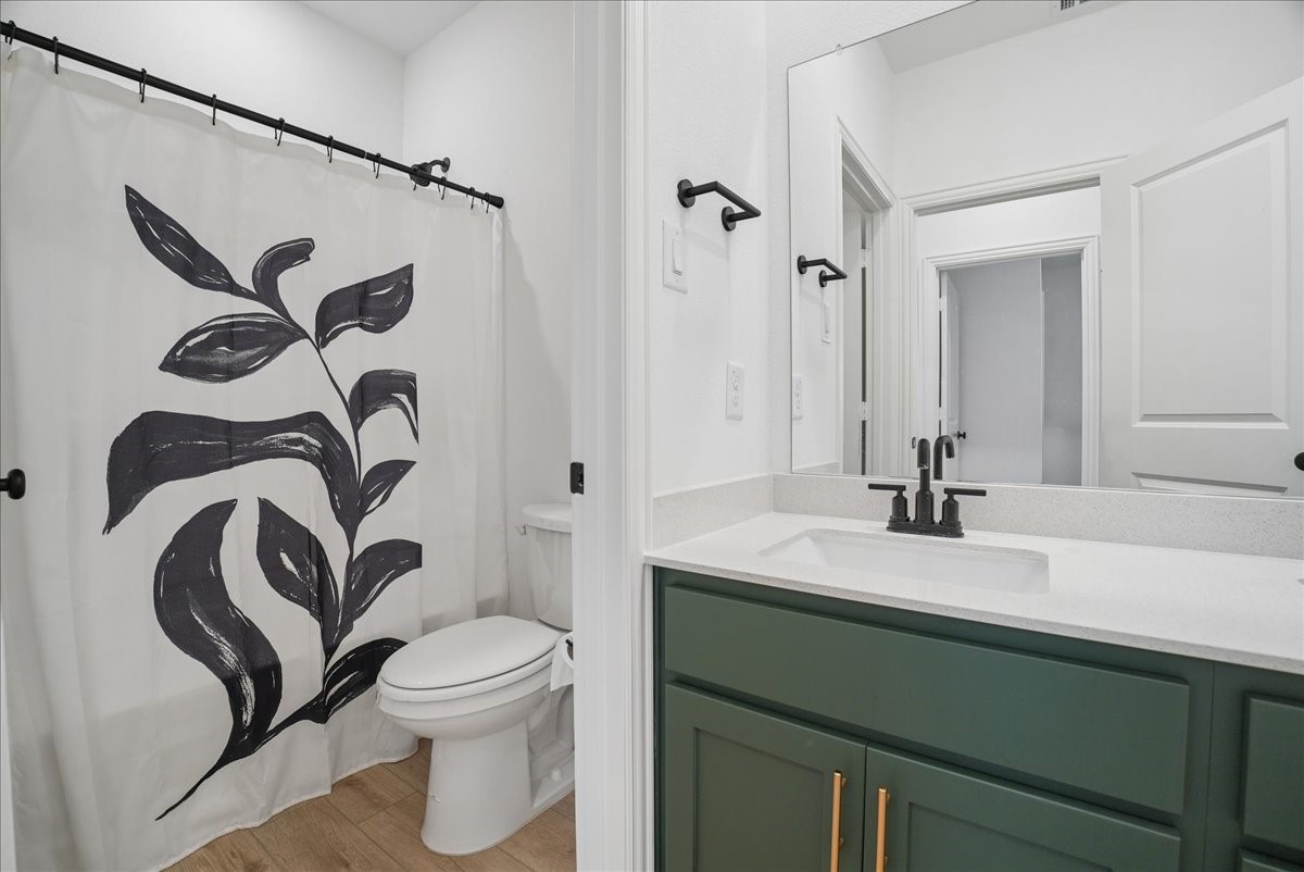 2115 Meadowlark Lane
