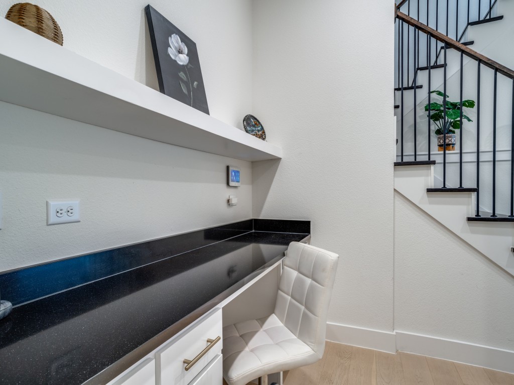 7404 Collin McKinney Parkway
