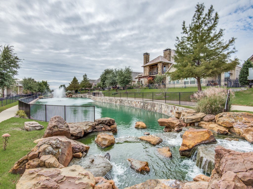 7404 Collin McKinney Parkway