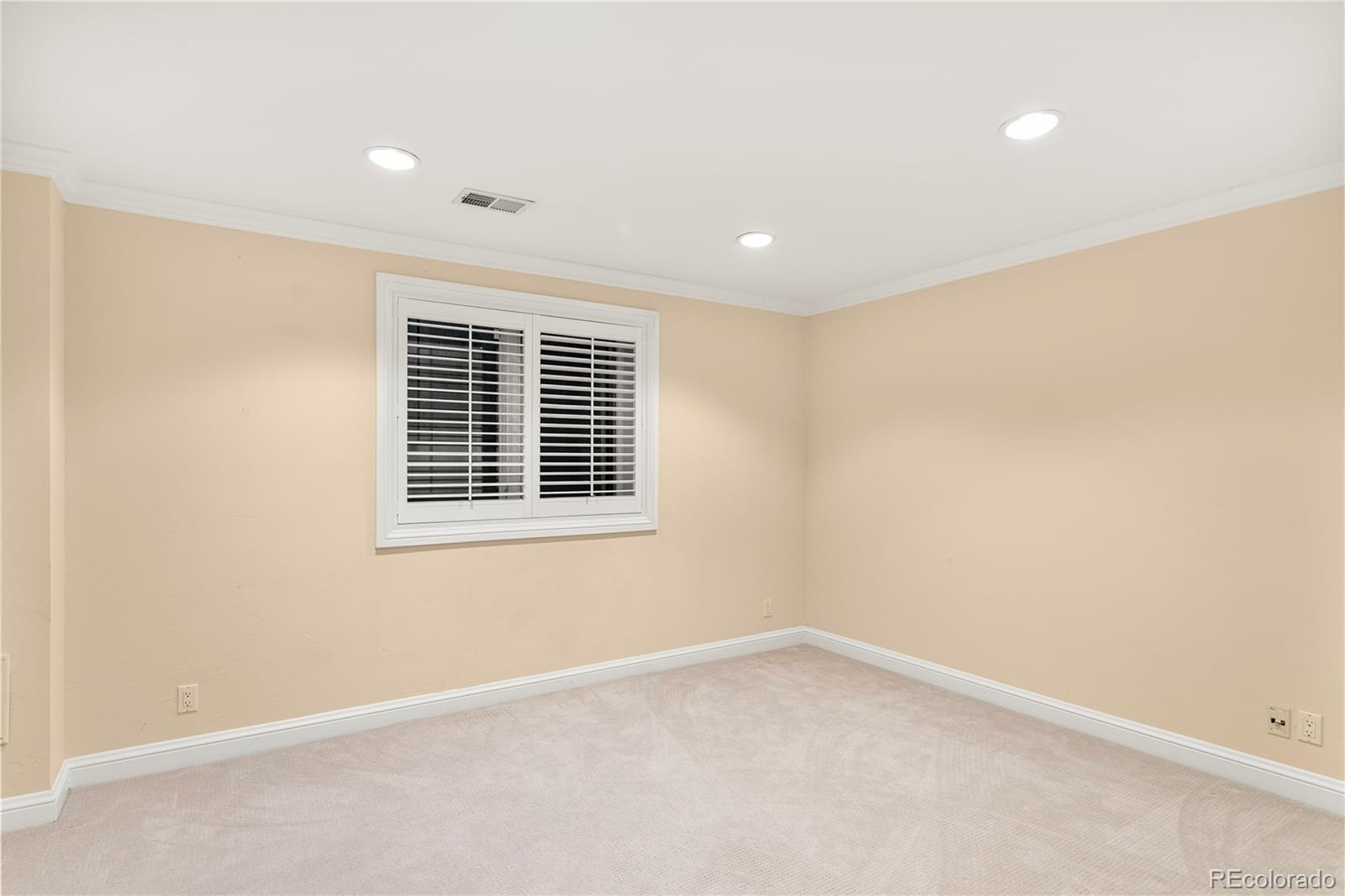 8 Gray Owl Road