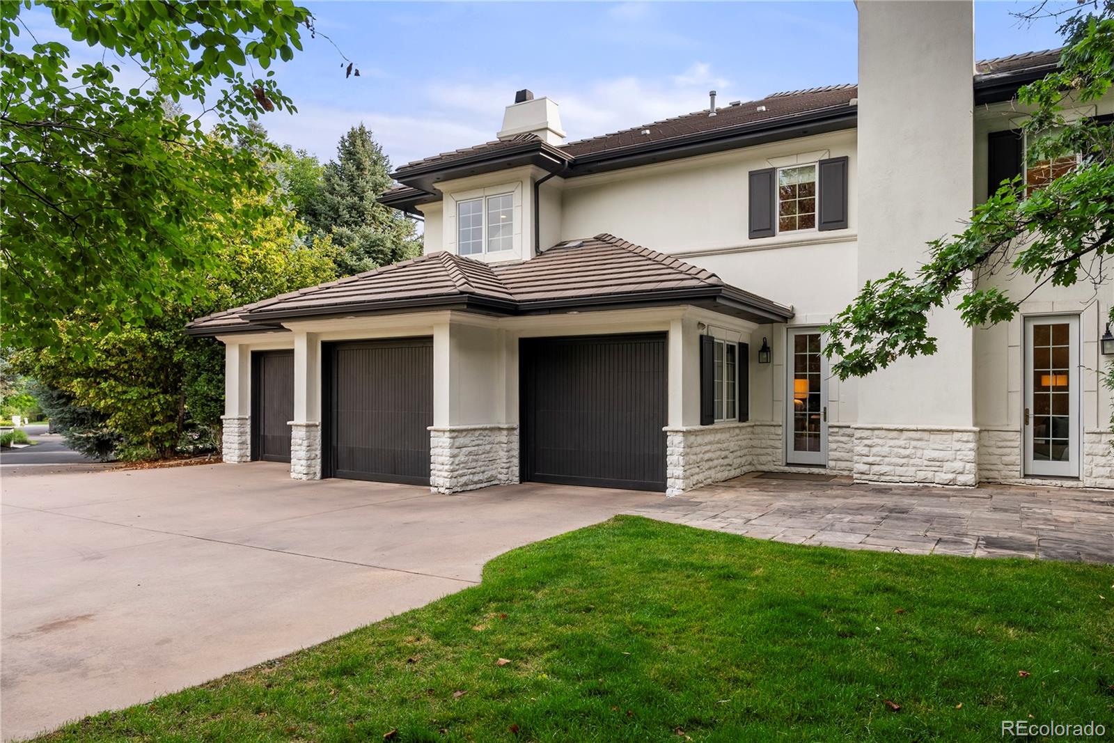 8 Gray Owl Road
