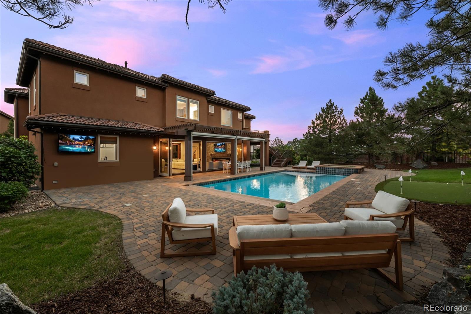 9316 Vista Hill Way