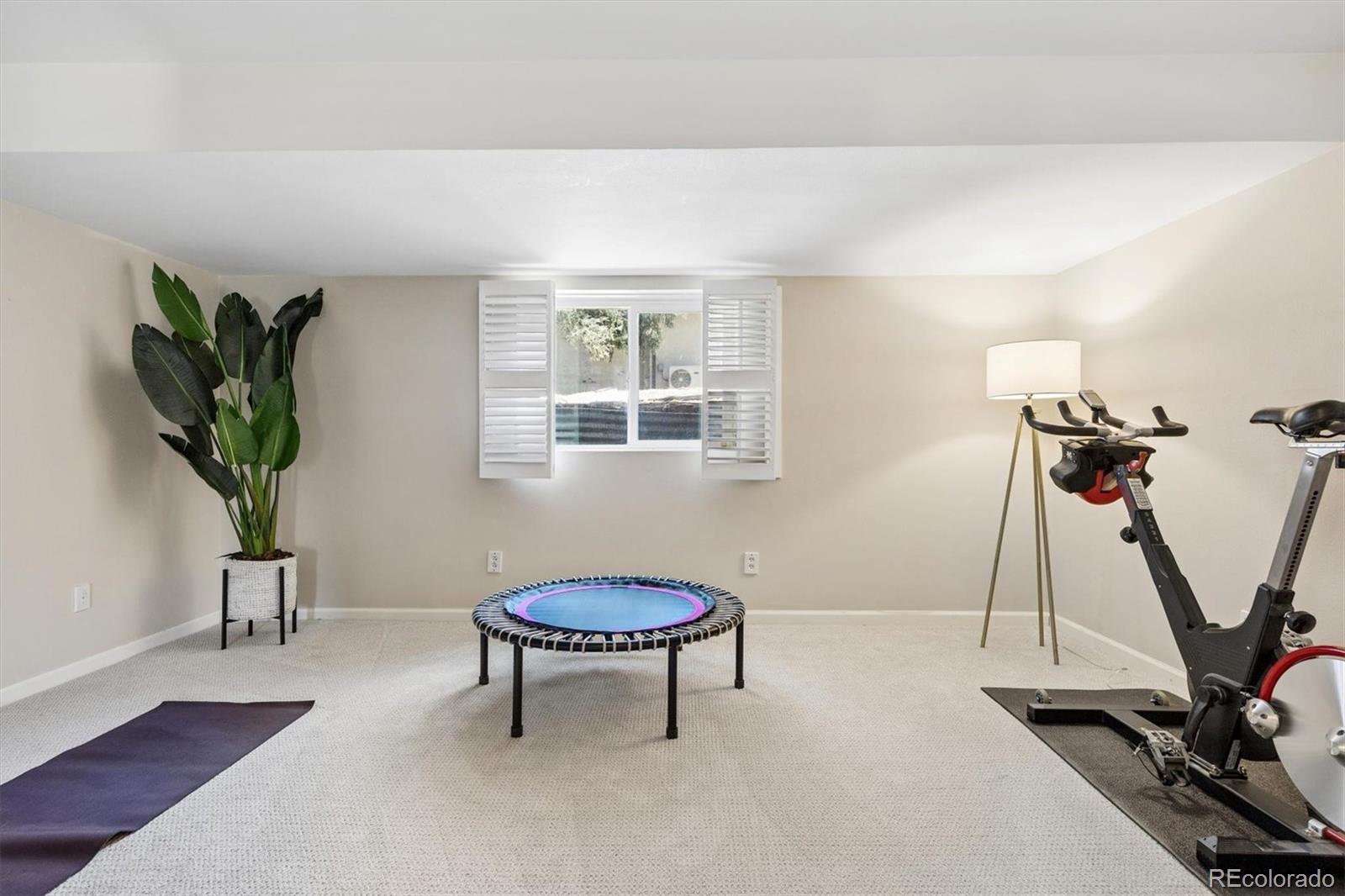 4887 Tule Lake Drive