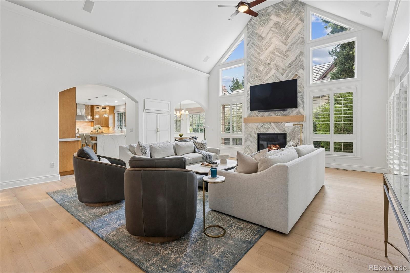 2 Foxtail Circle
