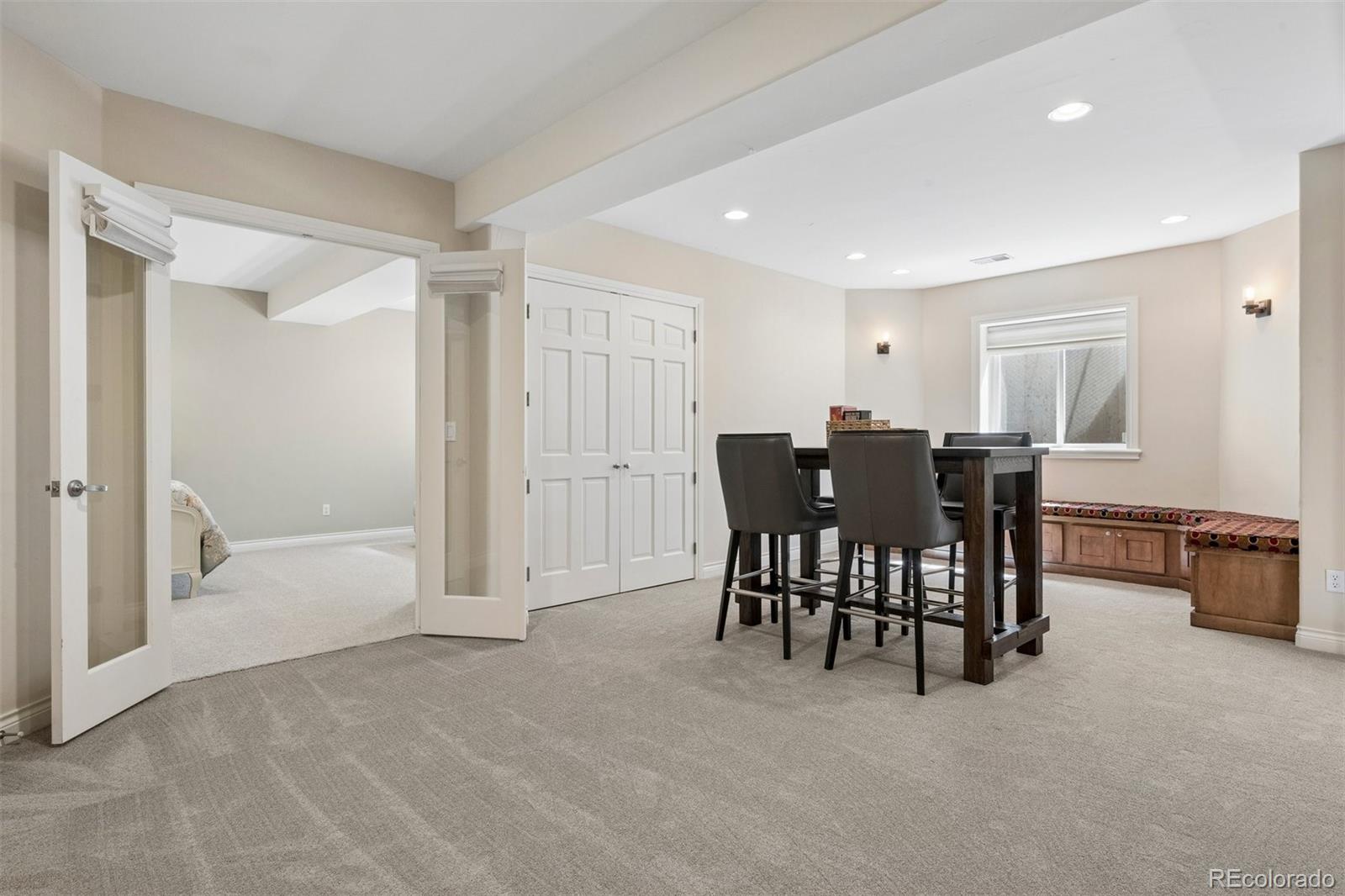 2 Foxtail Circle