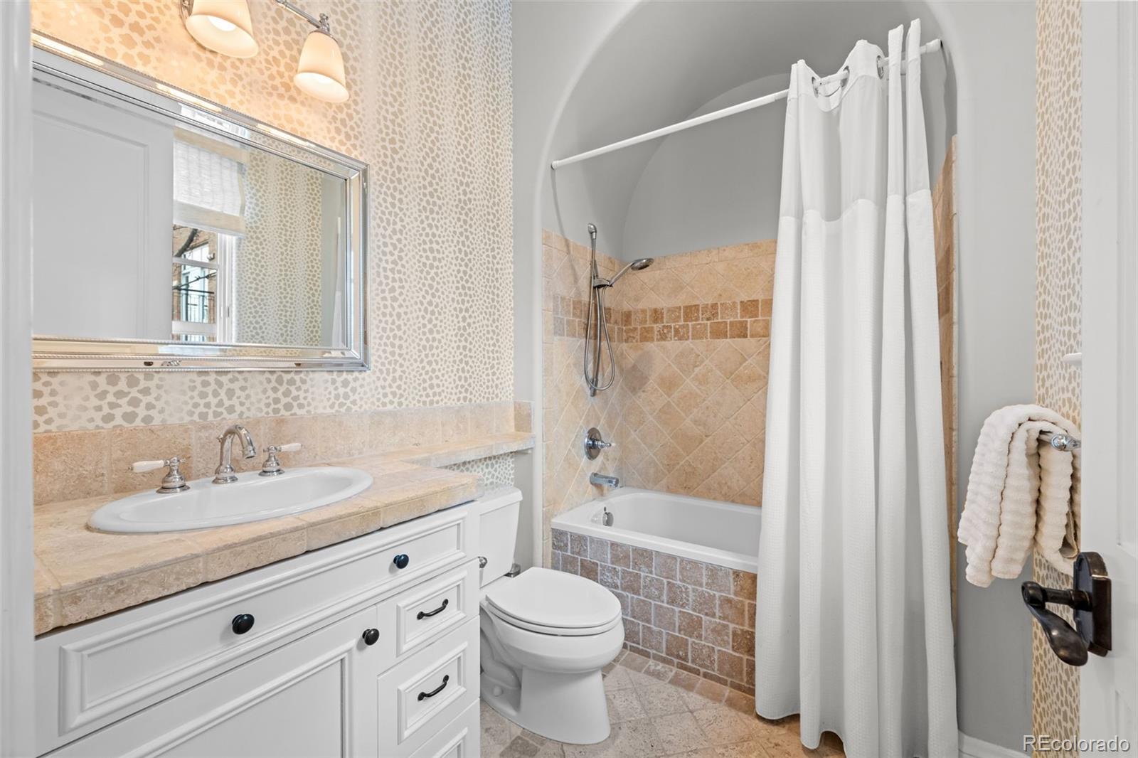 100 S University Boulevard Unit: 7