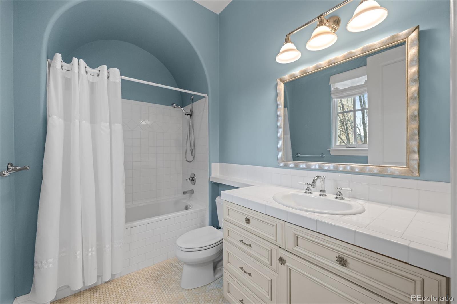 100 S University Boulevard Unit: 7