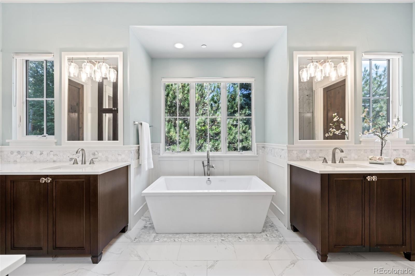 1101 E Belleview Avenue