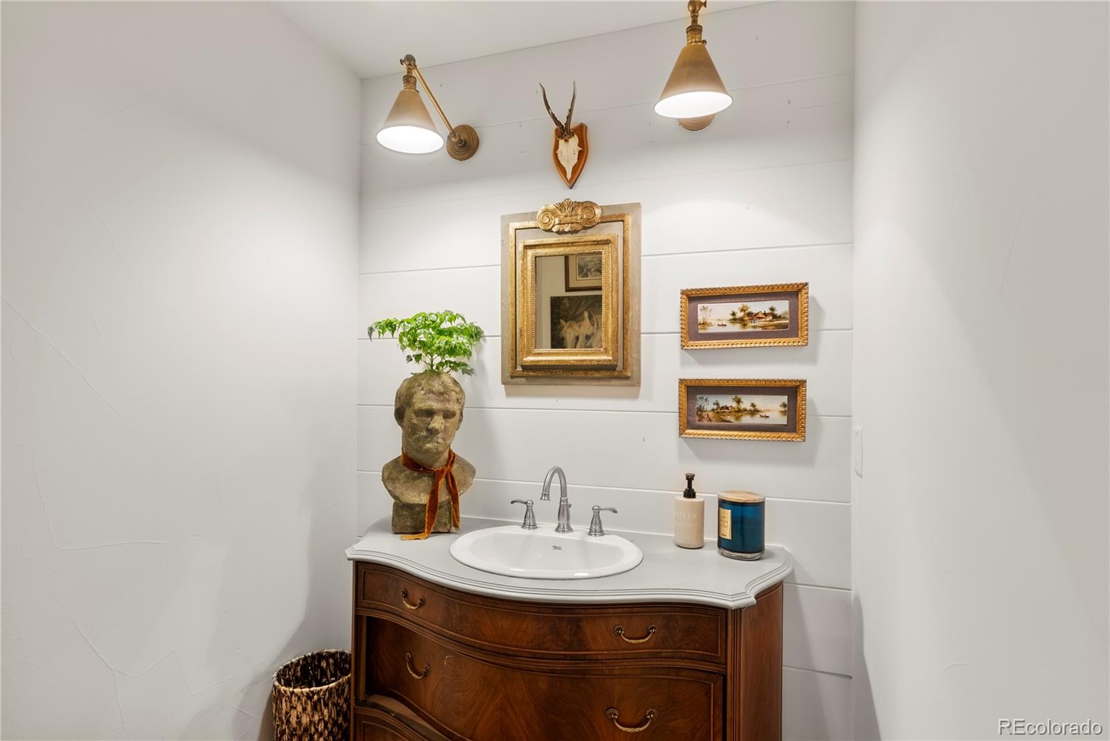 2566 S Clayton Street