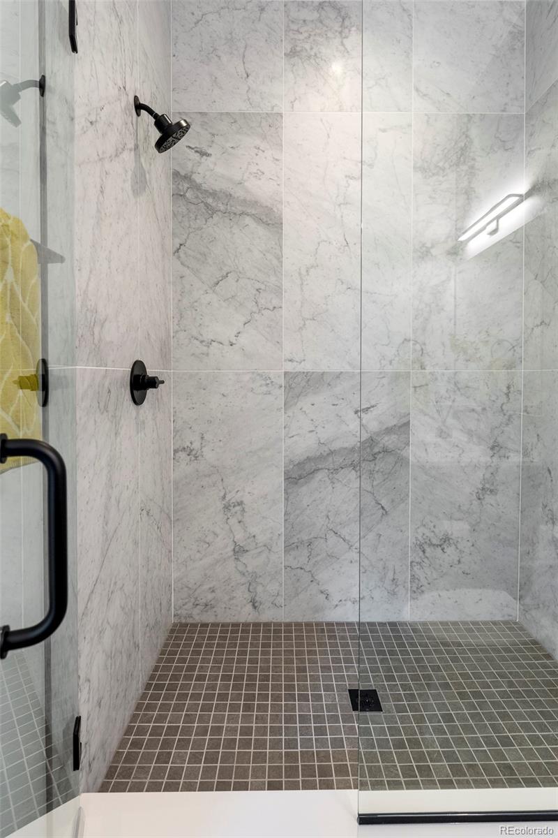 2821 E Cedar Avenue Unit: 11