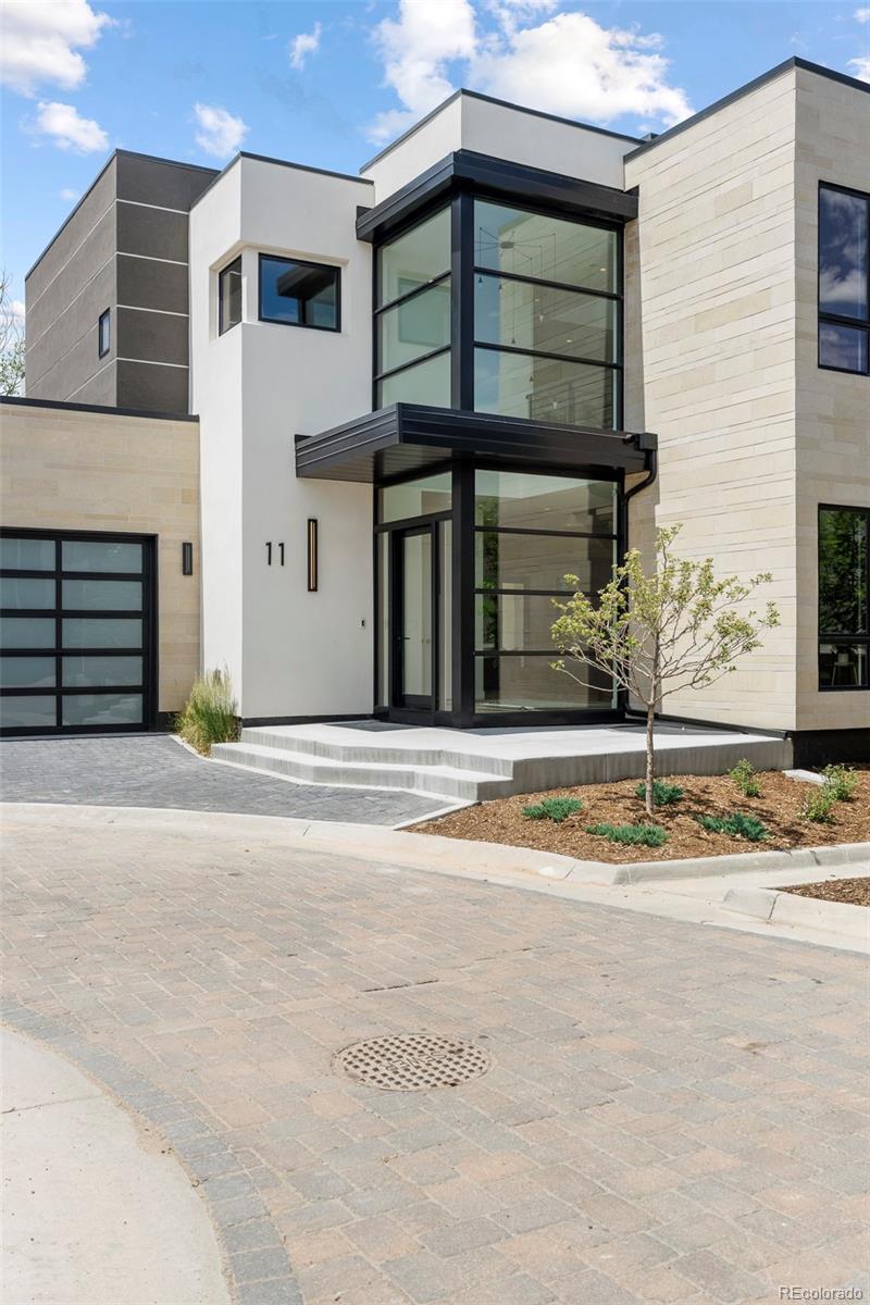 2821 E Cedar Avenue Unit: 11