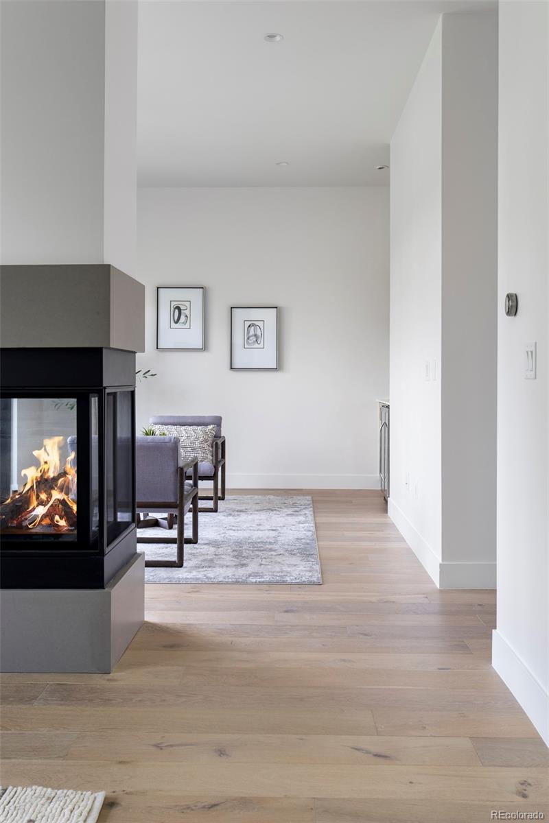 2821 E Cedar Avenue Unit: 11