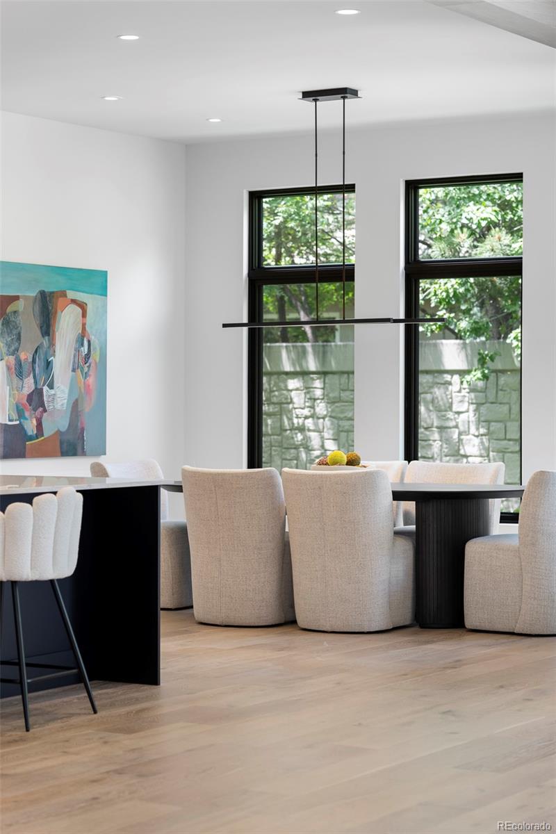 2821 E Cedar Avenue Unit: 11