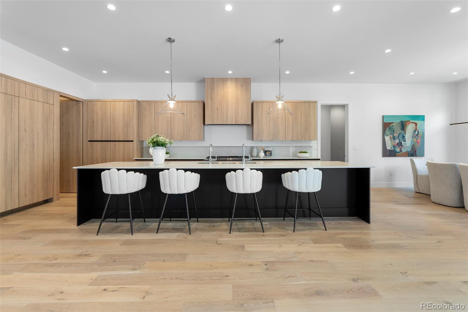 2821 E Cedar Avenue Unit: 11