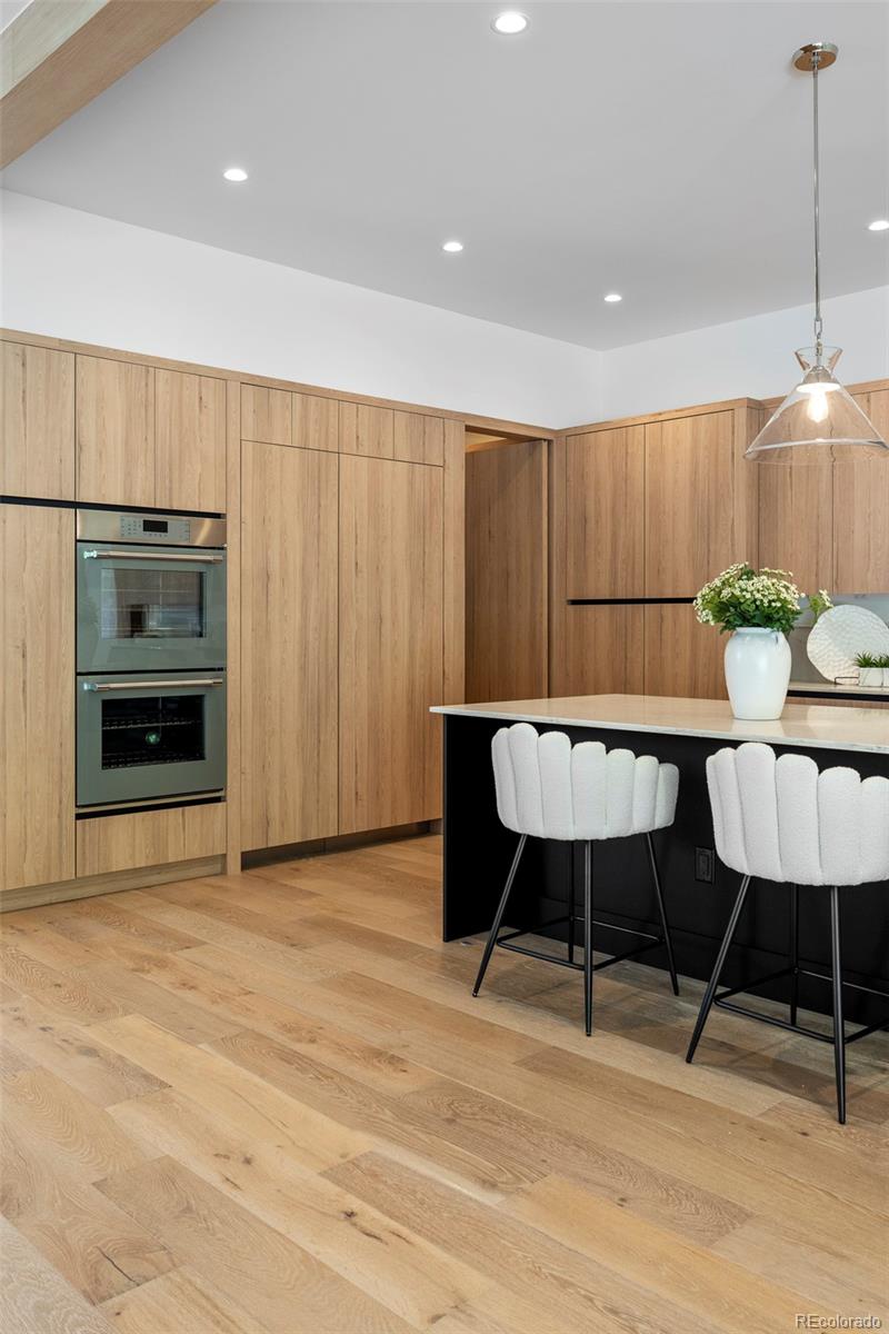 2821 E Cedar Avenue Unit: 11