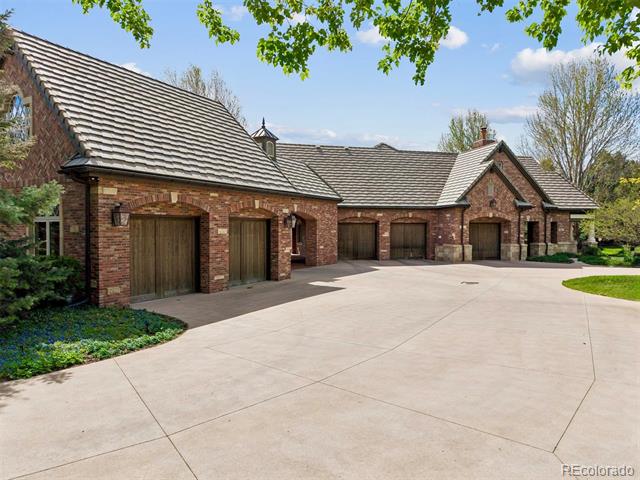 26 Cherry Hills Park Drive
