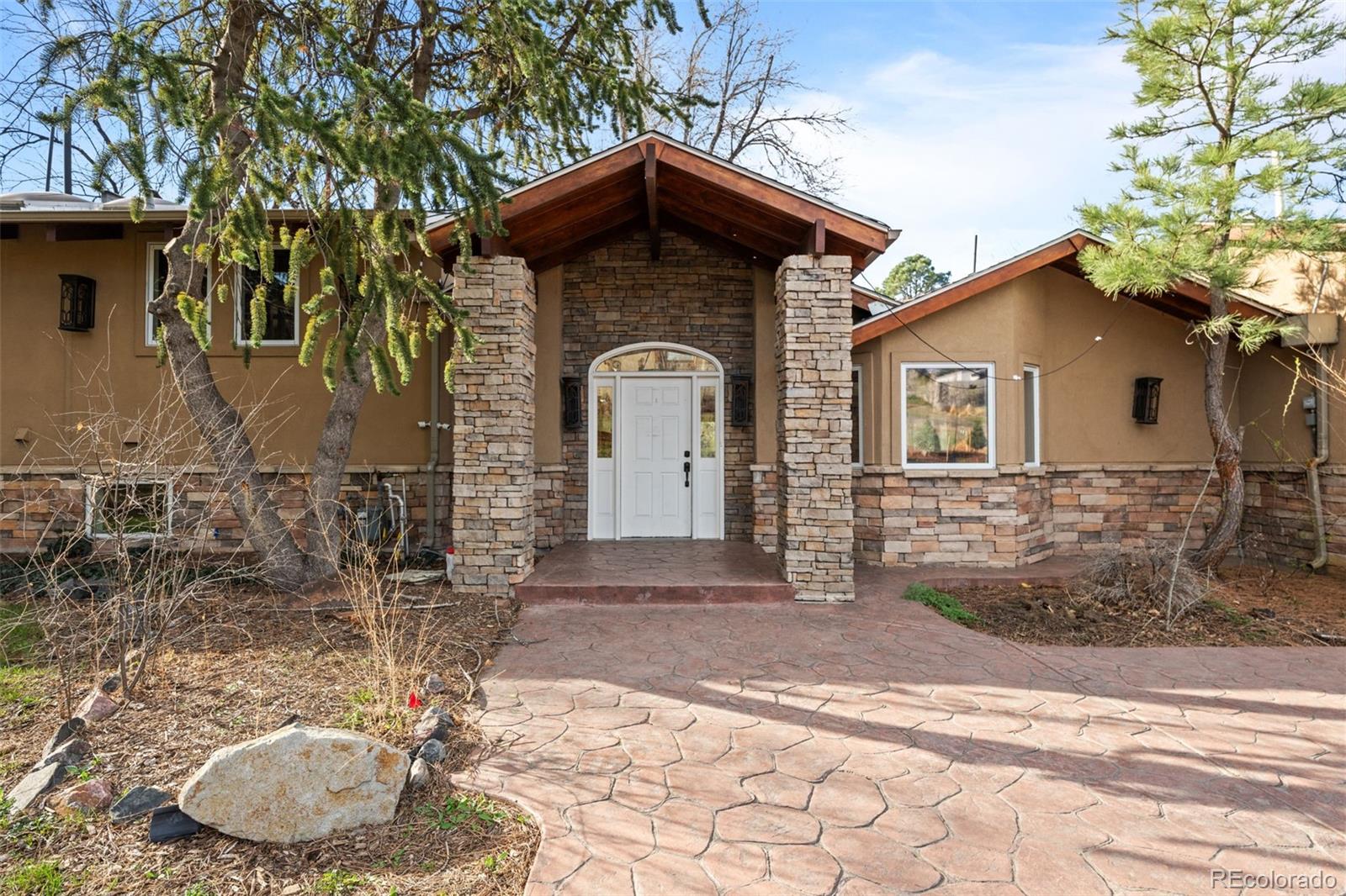 1130 E Kenyon Avenue