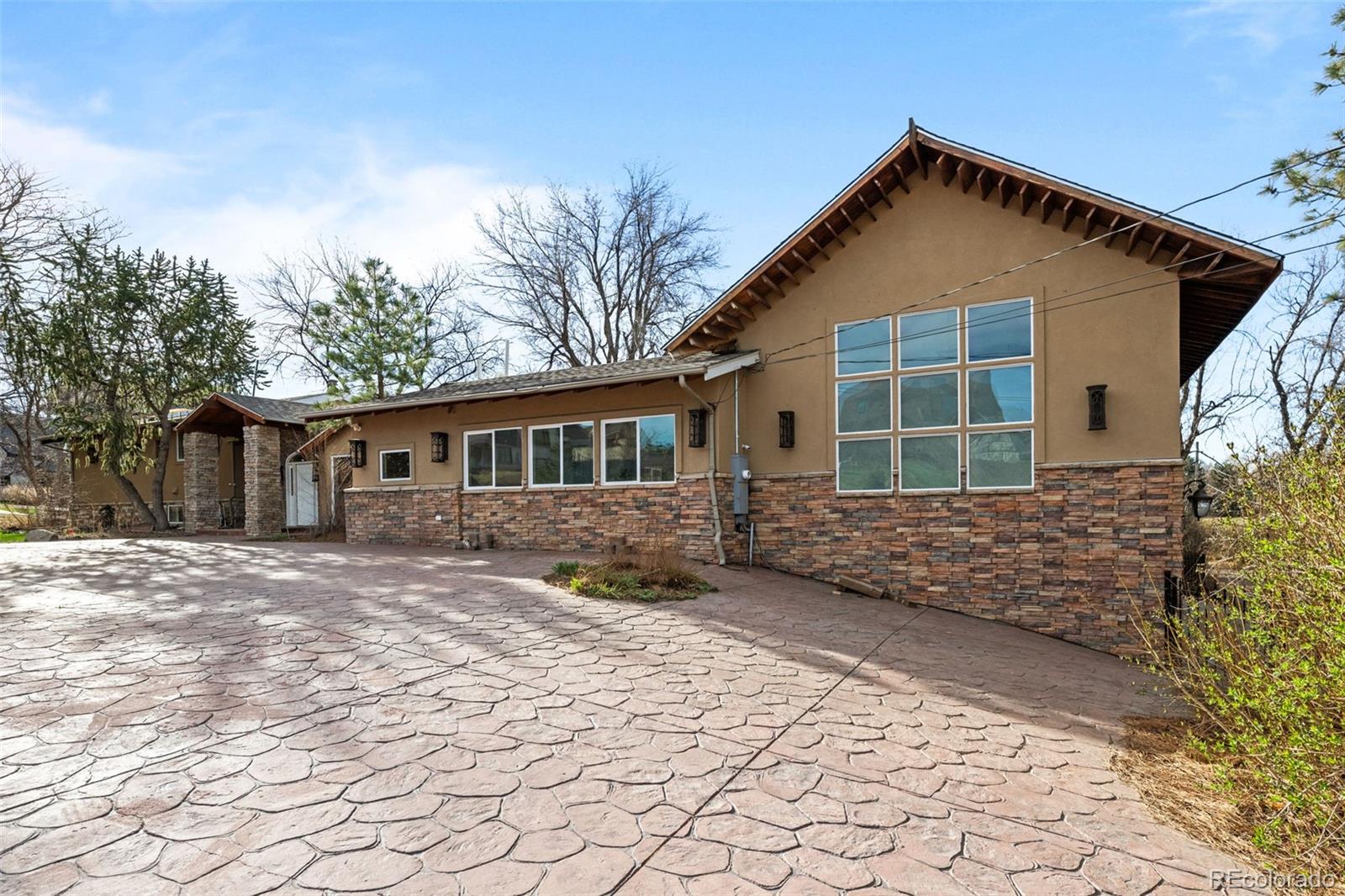 1130 E Kenyon Avenue