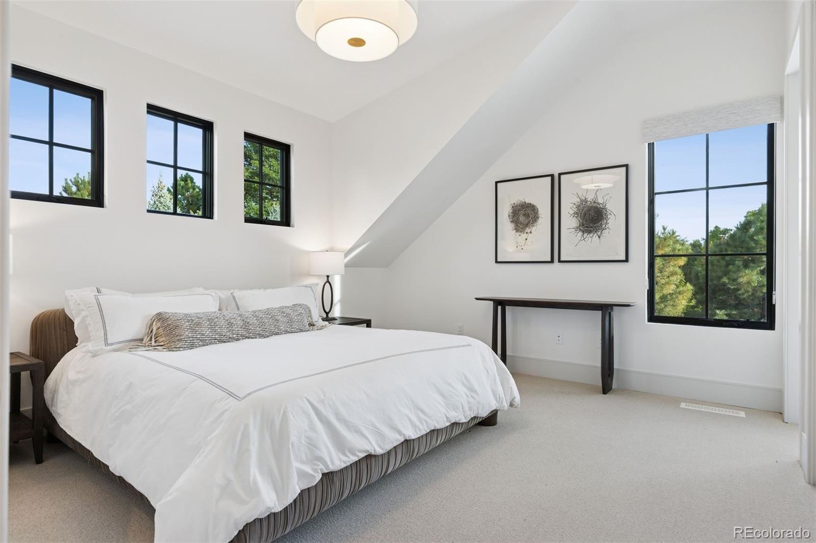 1000 E Stanford Avenue