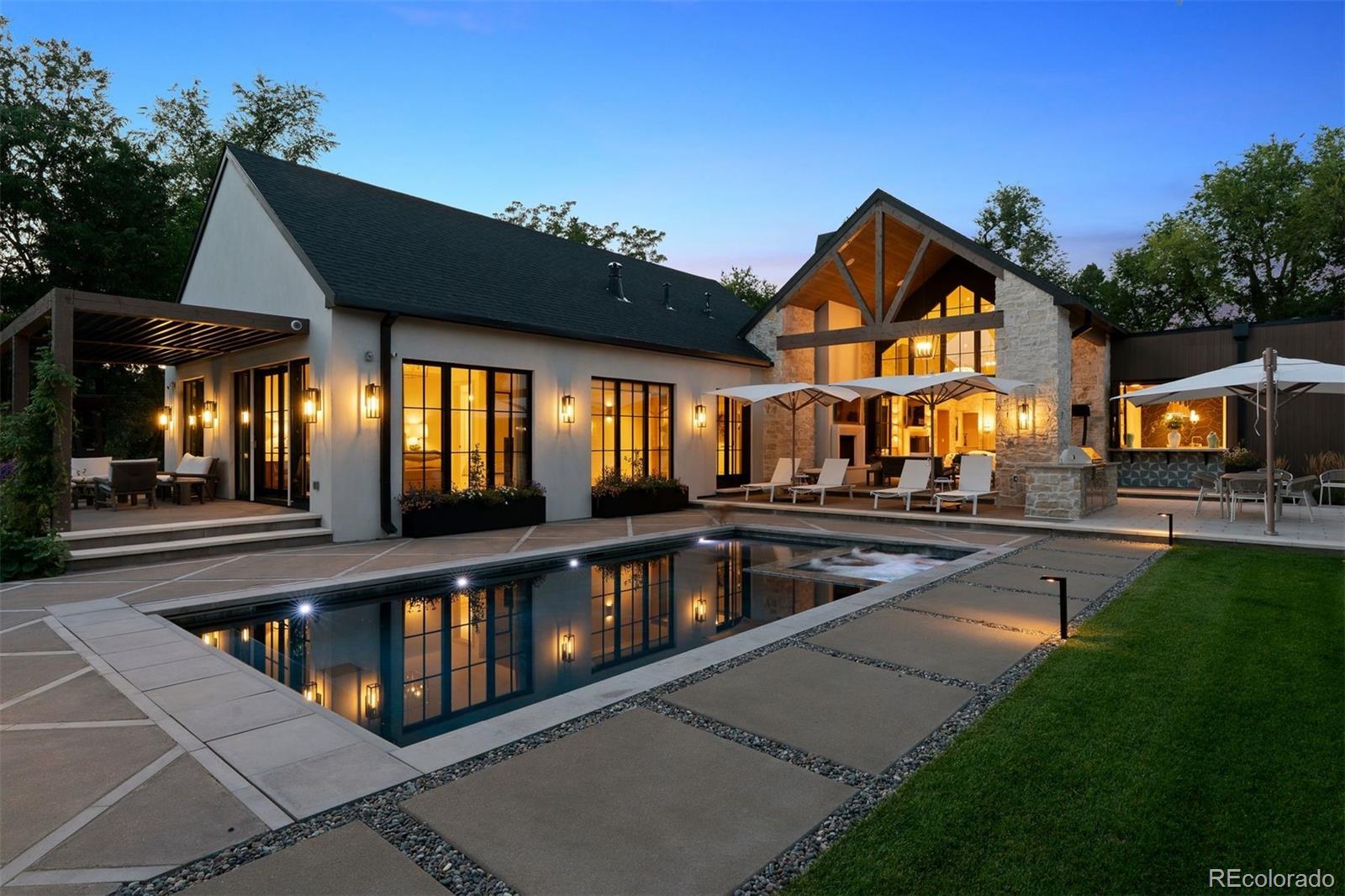 1000 E Stanford Avenue