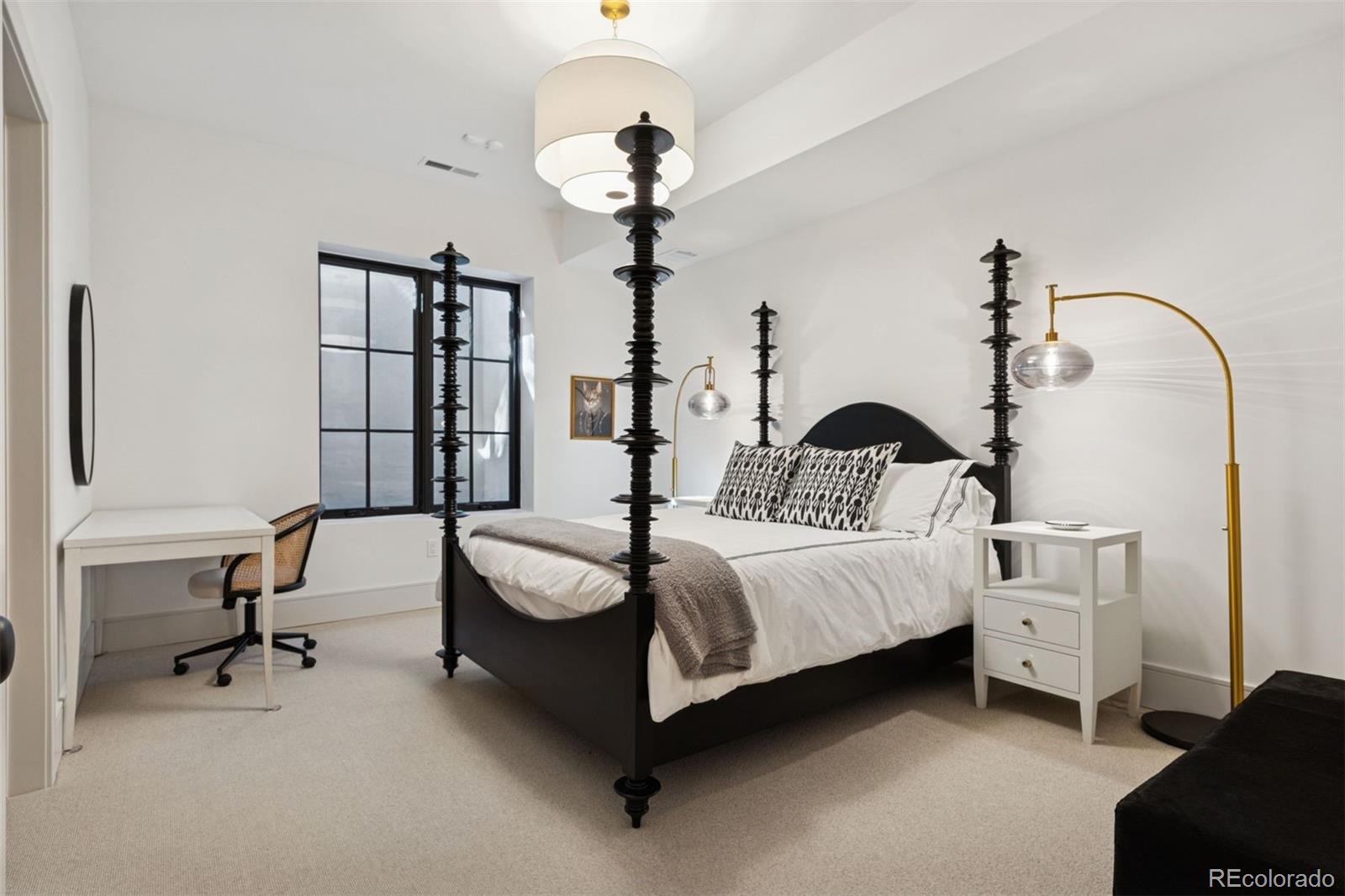 1000 E Stanford Avenue