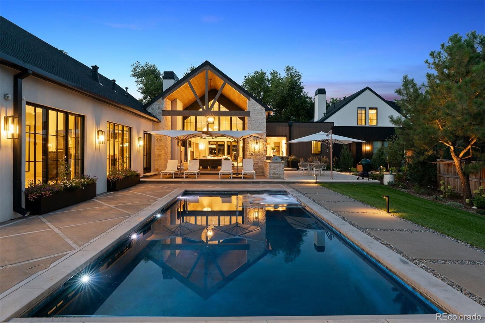 1000 E Stanford Avenue