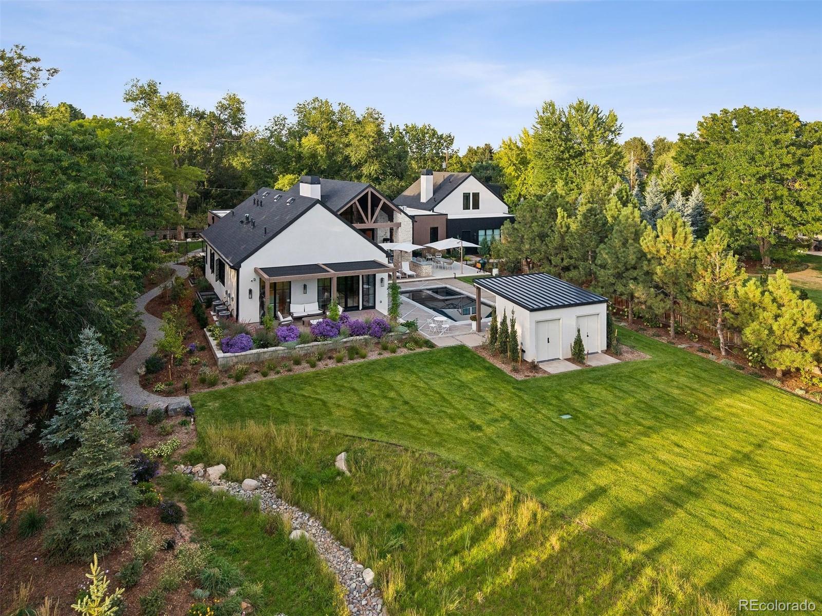 1000 E Stanford Avenue