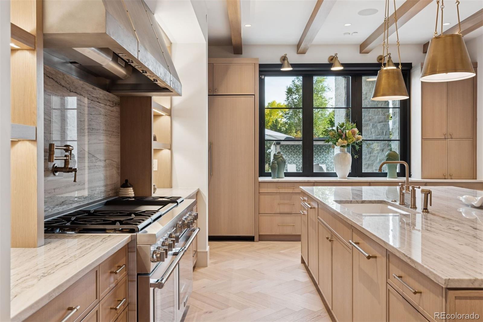 1000 E Stanford Avenue