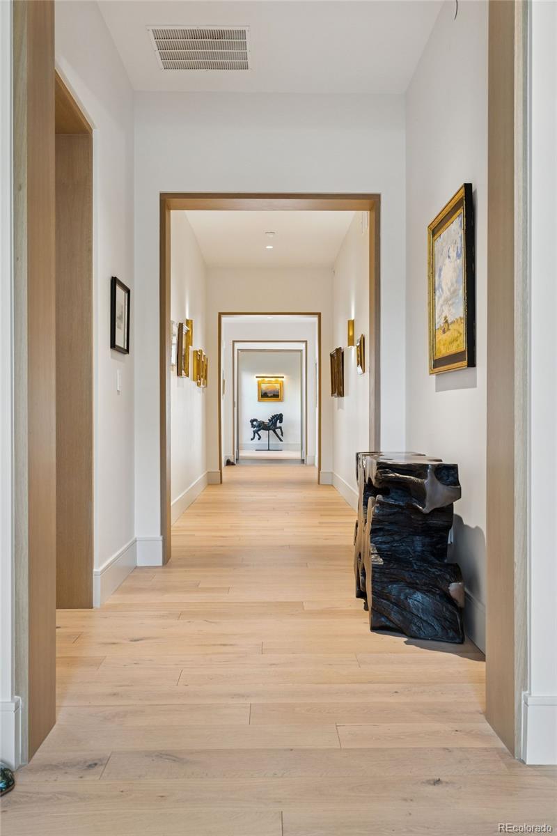 1000 E Stanford Avenue