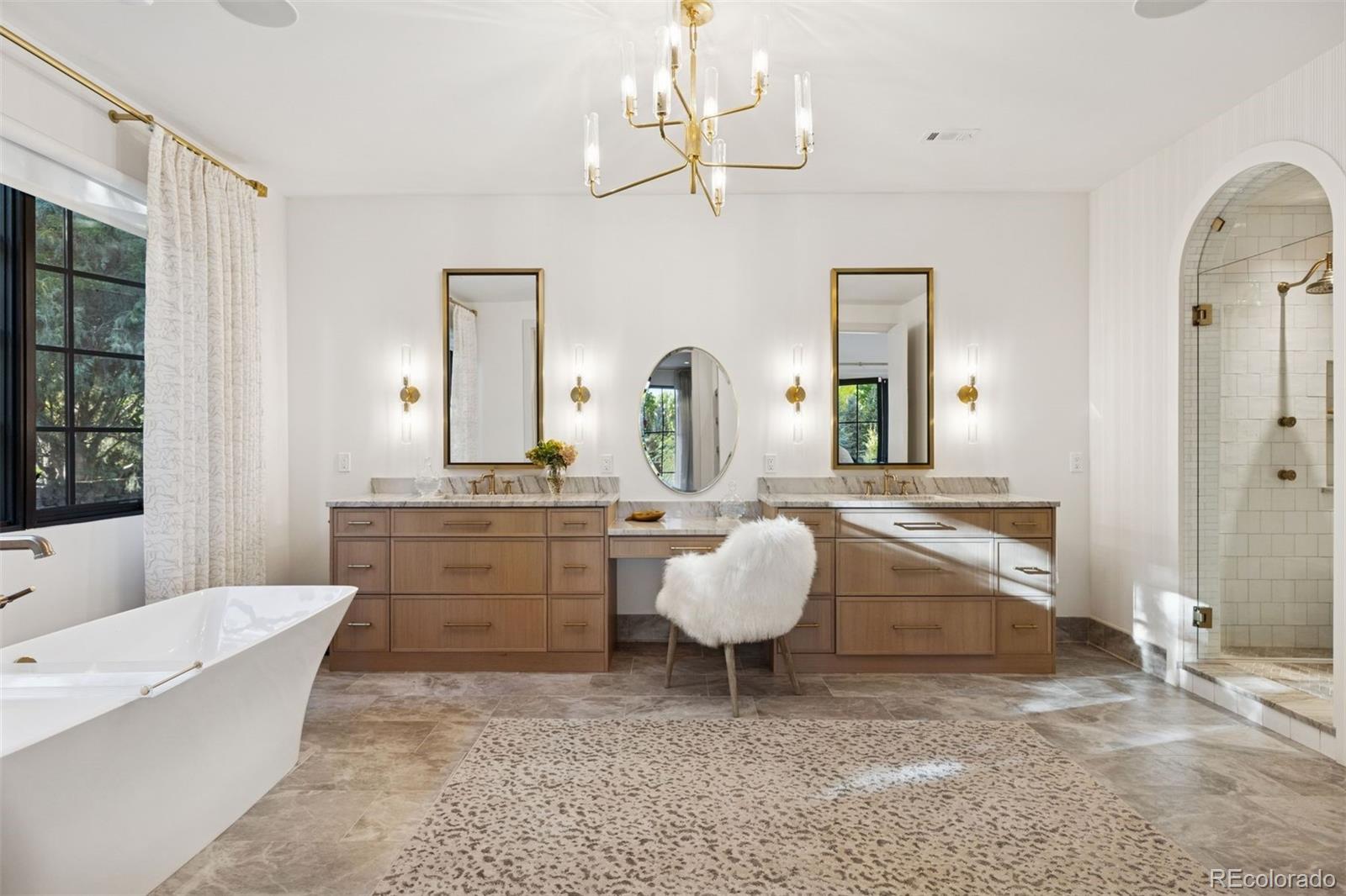 1000 E Stanford Avenue