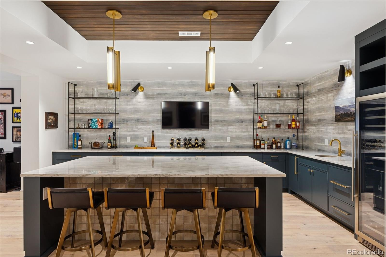 1000 E Stanford Avenue