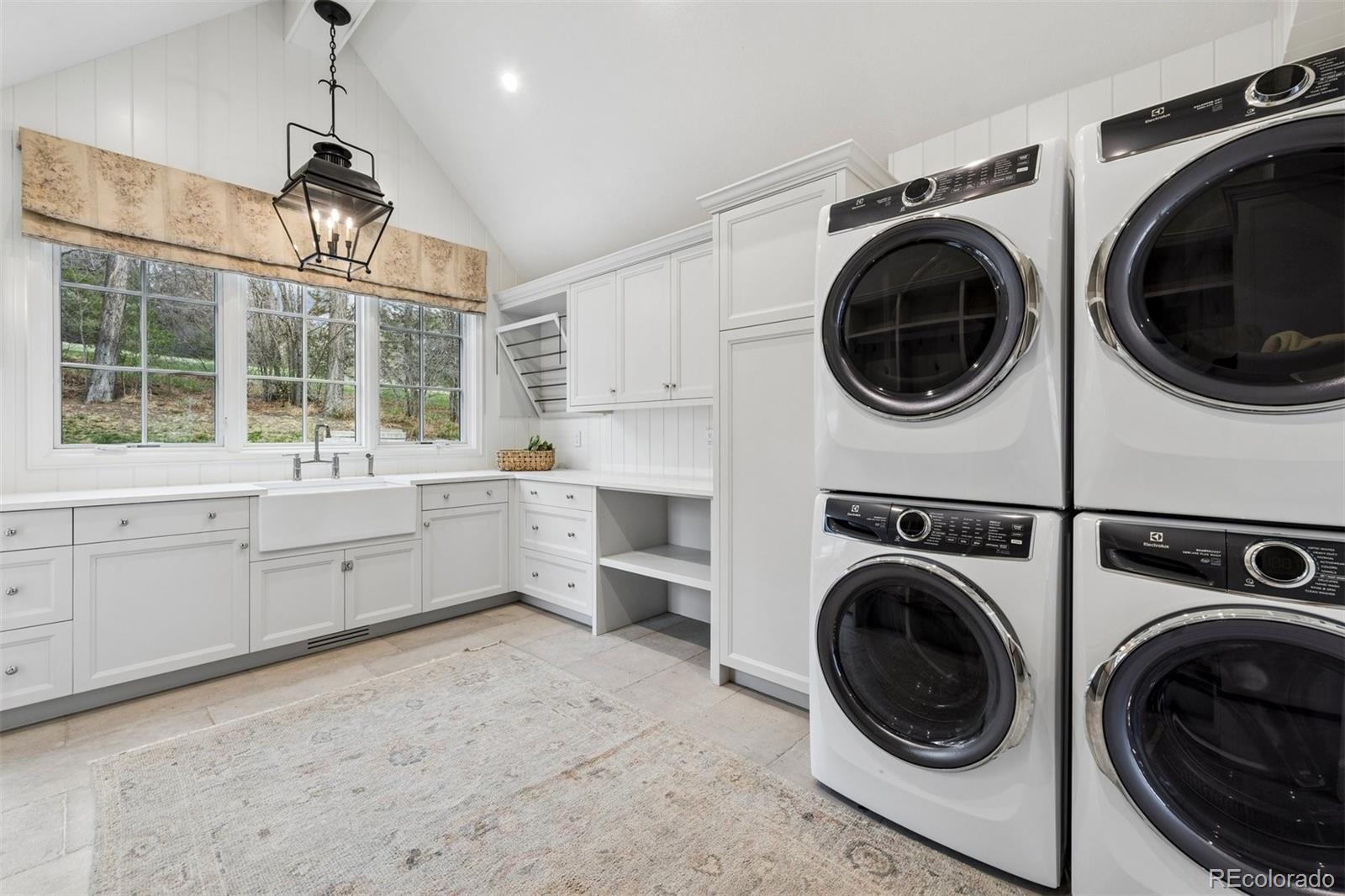 1190 E Kenyon Avenue