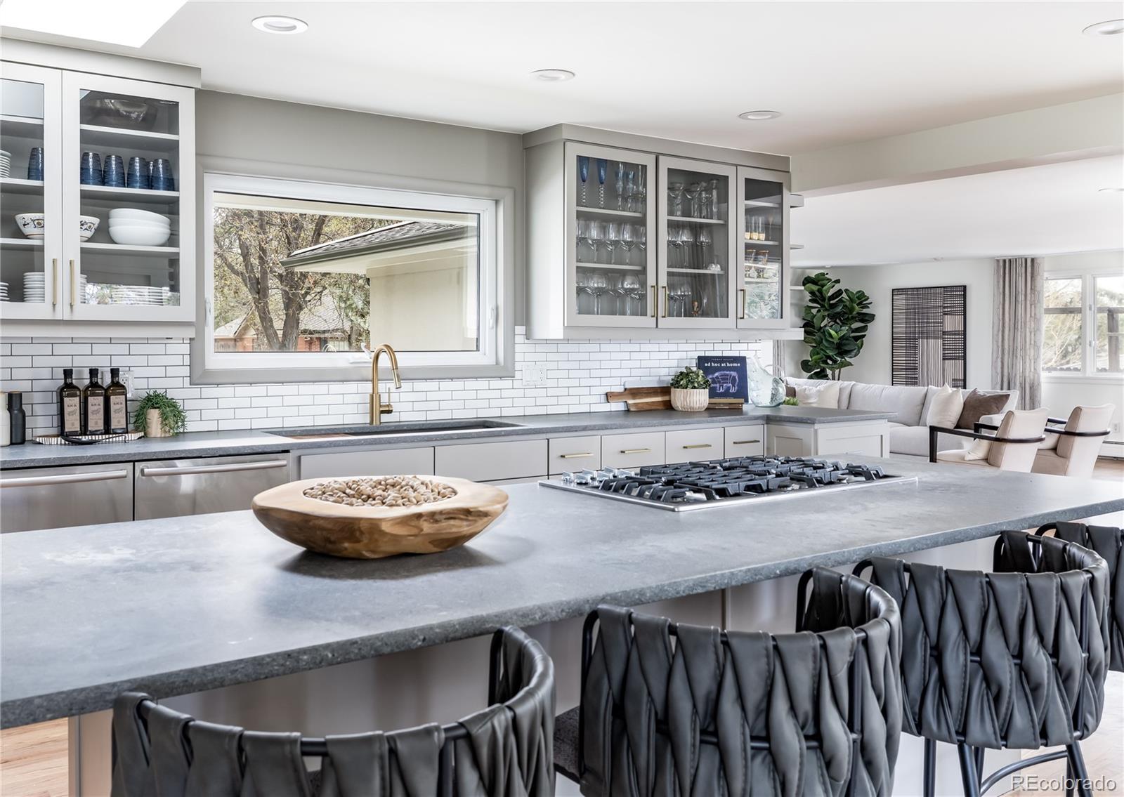 3901 S Dexter Street