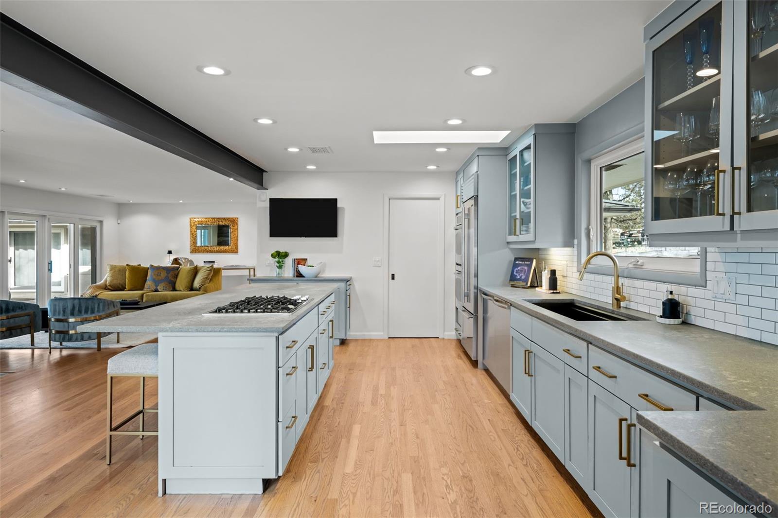 3901 S Dexter Street