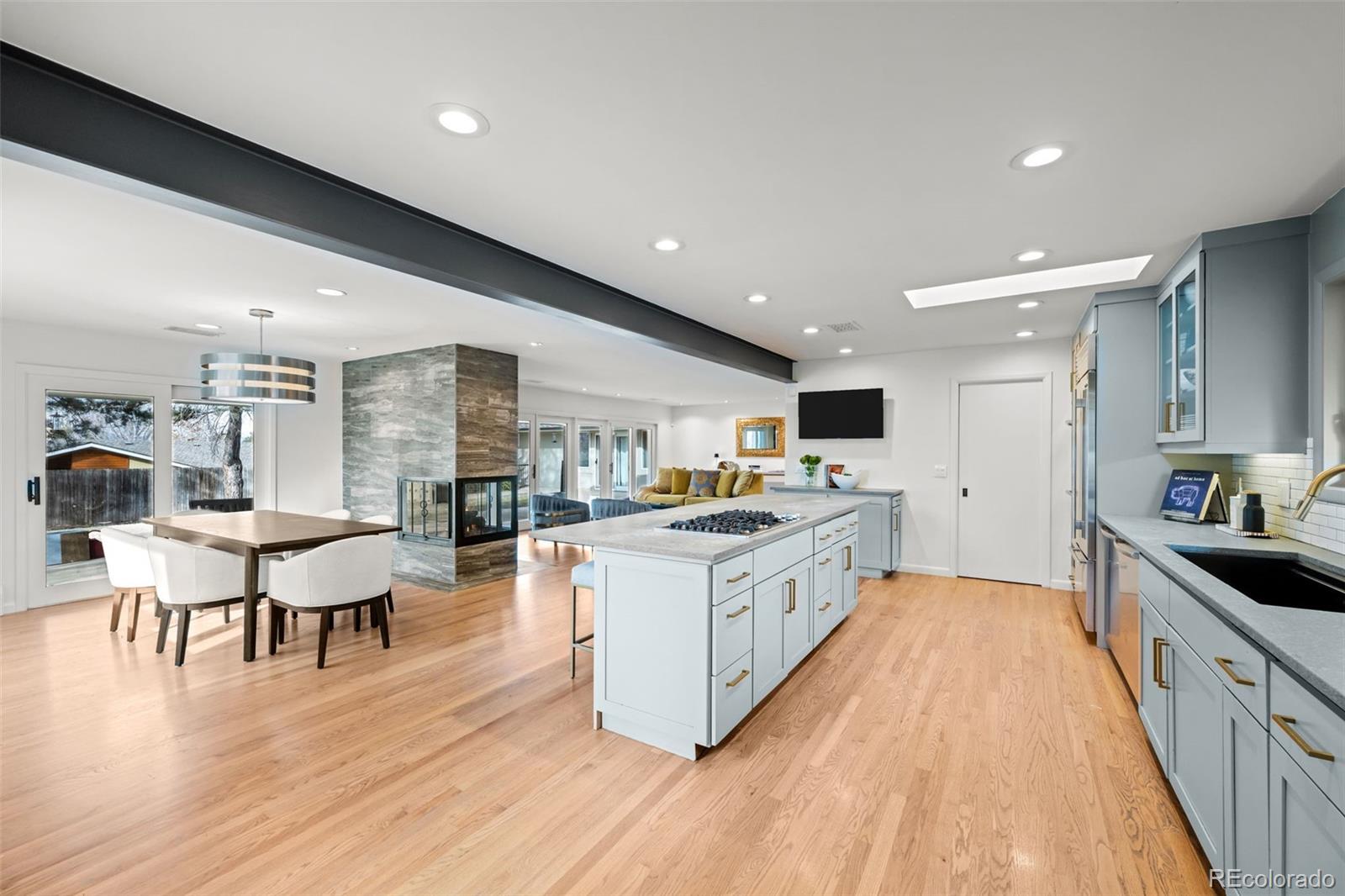 3901 S Dexter Street