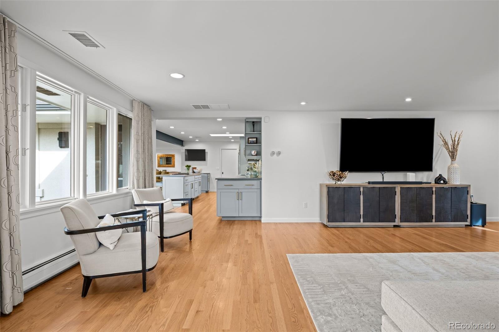 3901 S Dexter Street