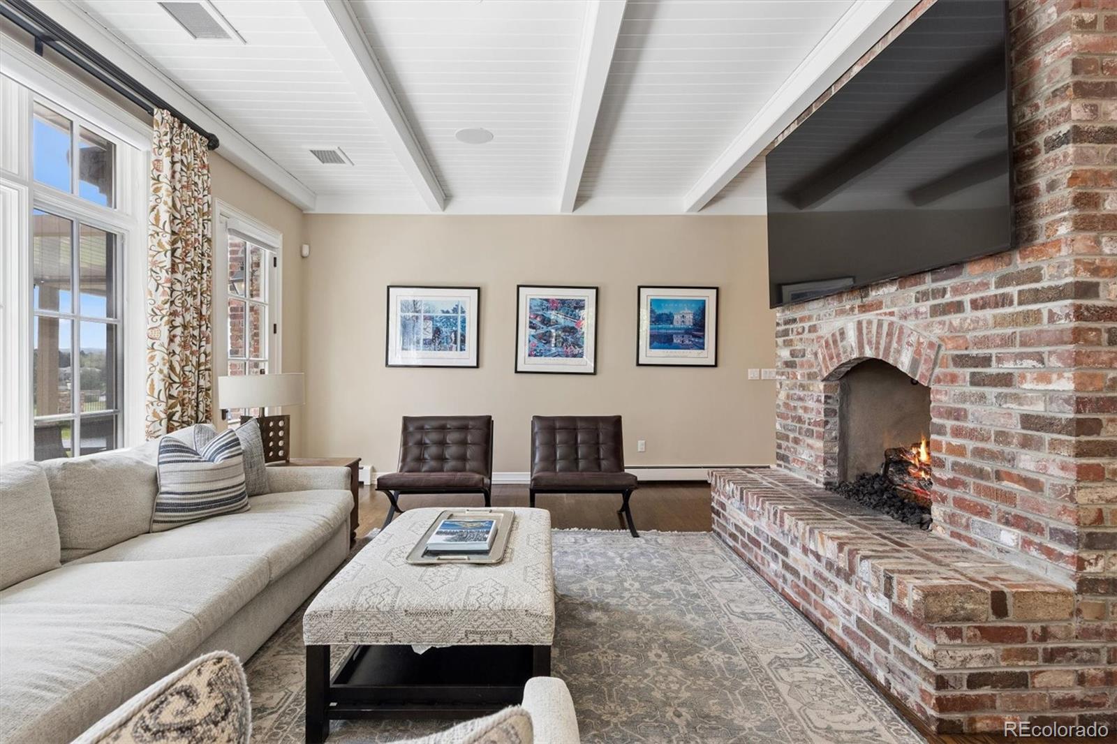 77 Glenmoor Drive