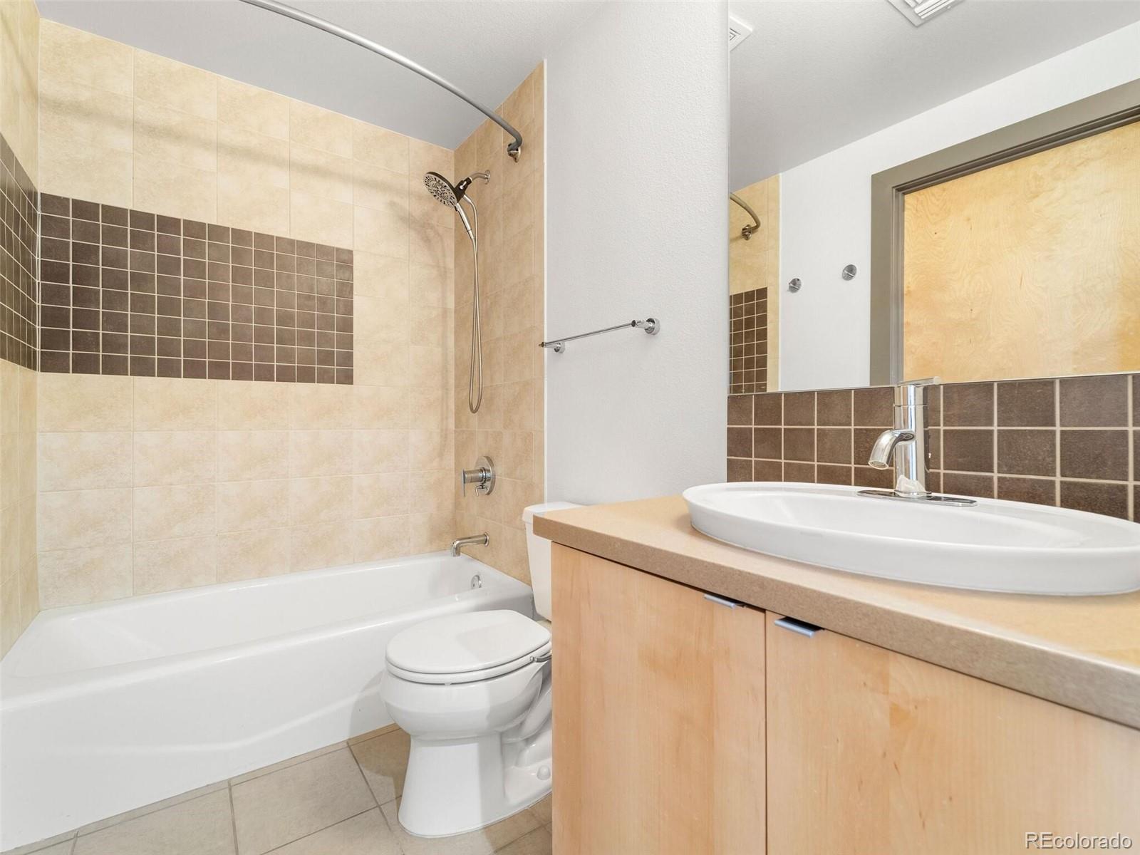 2900 Wyandot Street Unit: 302