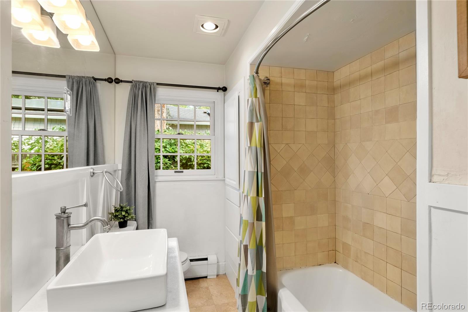 2525 S Jackson Street